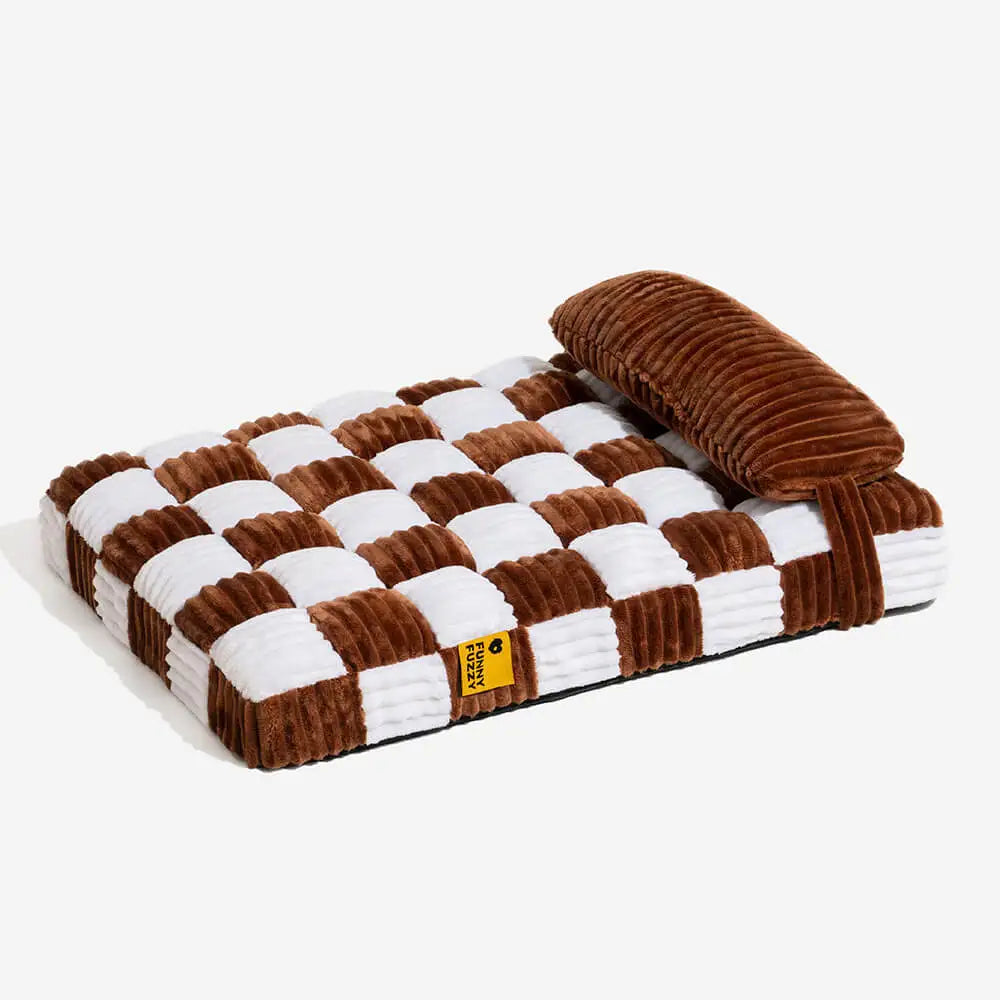 Orthopedic dog bed in plush gray fabric, featuring a supportive design with raised edges for comfort. Ideal for small to medium-sized dogs, it combines style 7