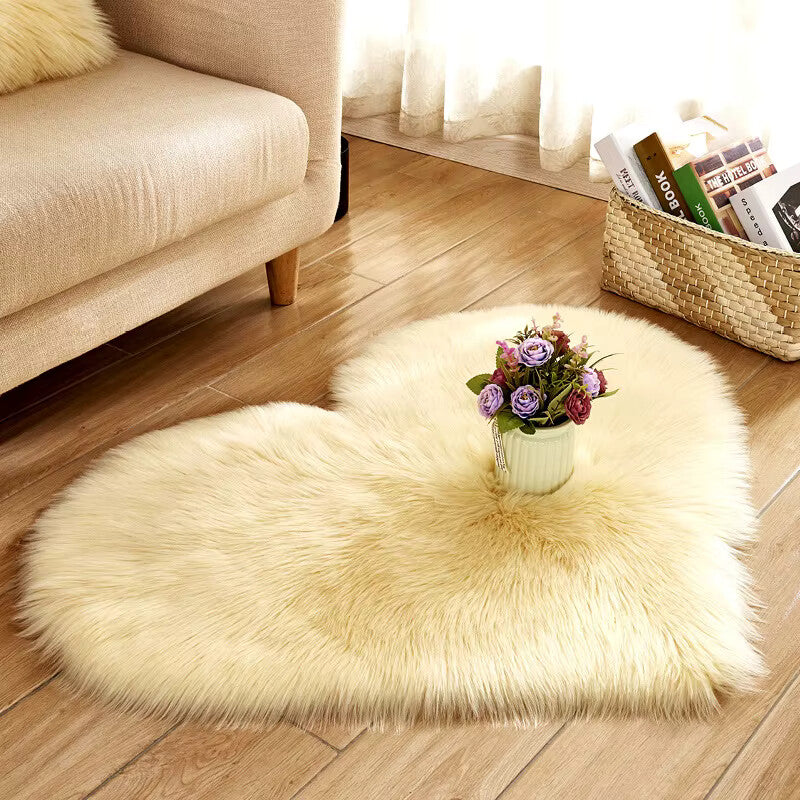 Plush heart rug – Soft fabric – Non-slip backing – Cozy home accent for living room or bedroom 0