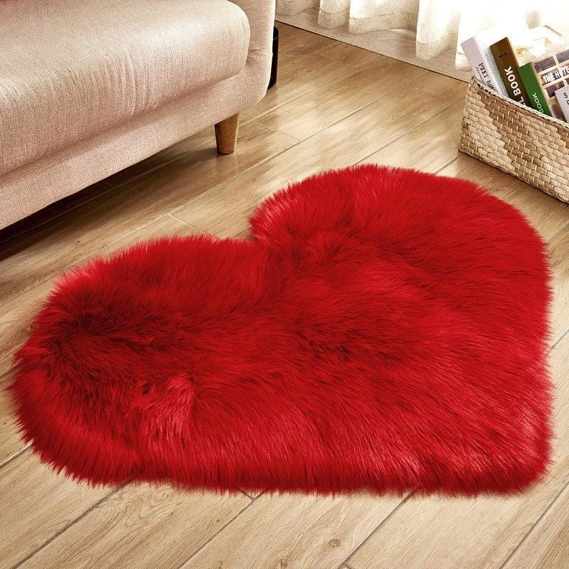 Plush heart rug – Soft fabric – Non-slip backing – Cozy home accent for living room or bedroom 2