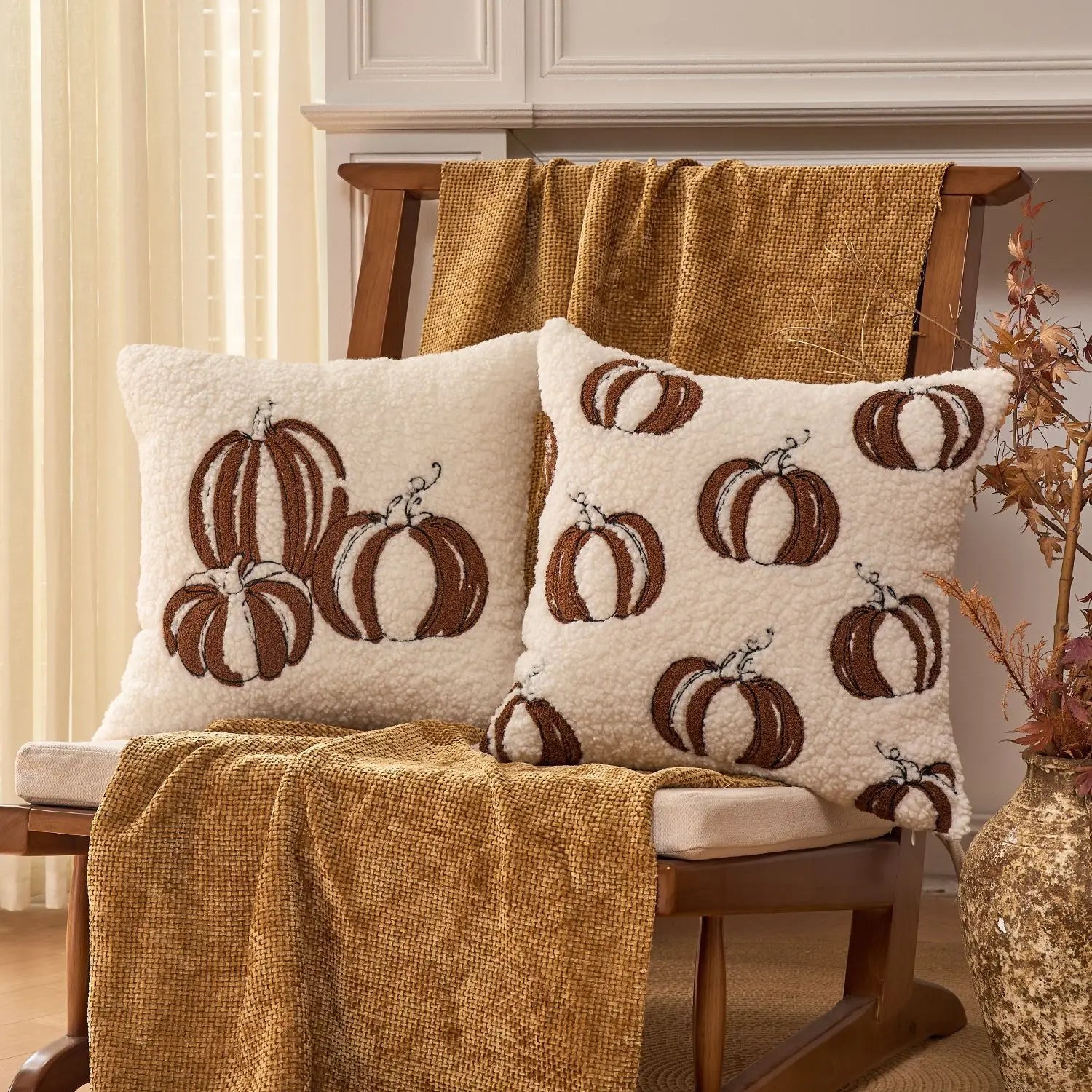 Plush pillowcase – Soft polyester – Autumn pumpkin design – 17.7 x 17.7 in – Cozy fall decor 0