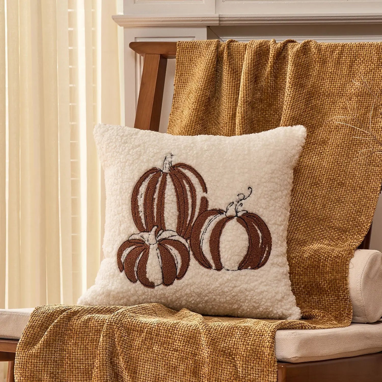 Plush pillowcase – Soft polyester – Autumn pumpkin design – 17.7 x 17.7 in – Cozy fall decor 3