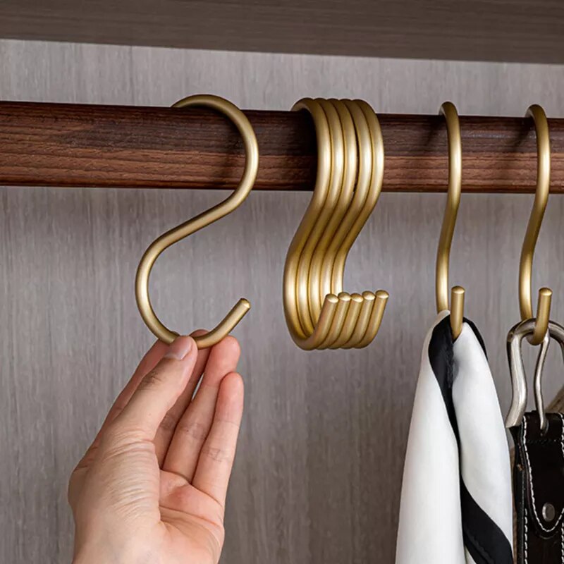 Premium Alloy Clothing Hangers for Elegant Garment Display – Durable Coat Hangers for Dresses and Jackets 0