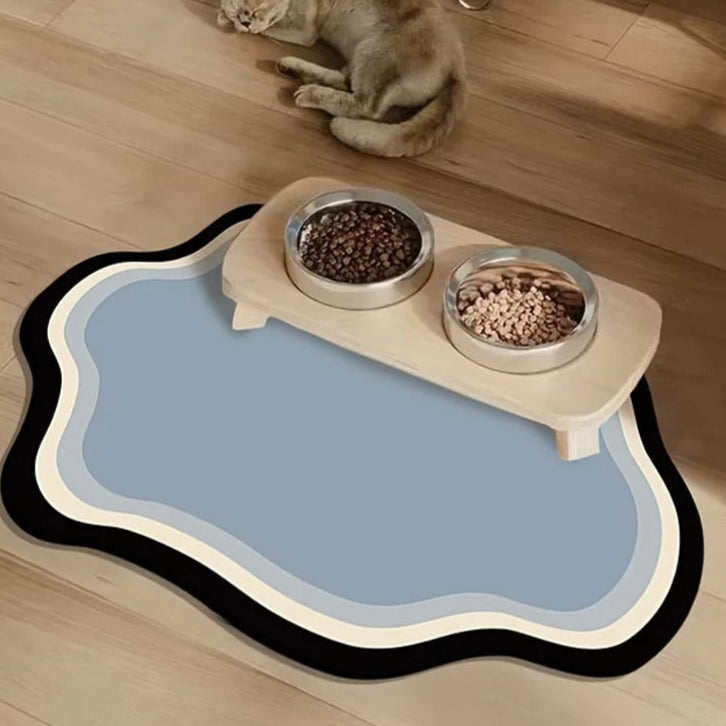 Quick-dry non-slip pet feeding mat for dogs and cats, measuring 30x40cm. Features a durable, water-resistant surface with a fun 0