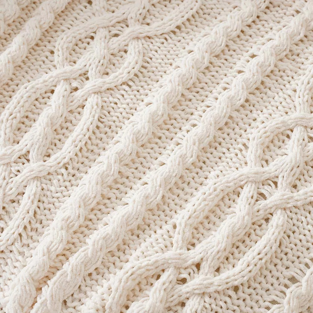 Cozy blanket for bed and sofa
