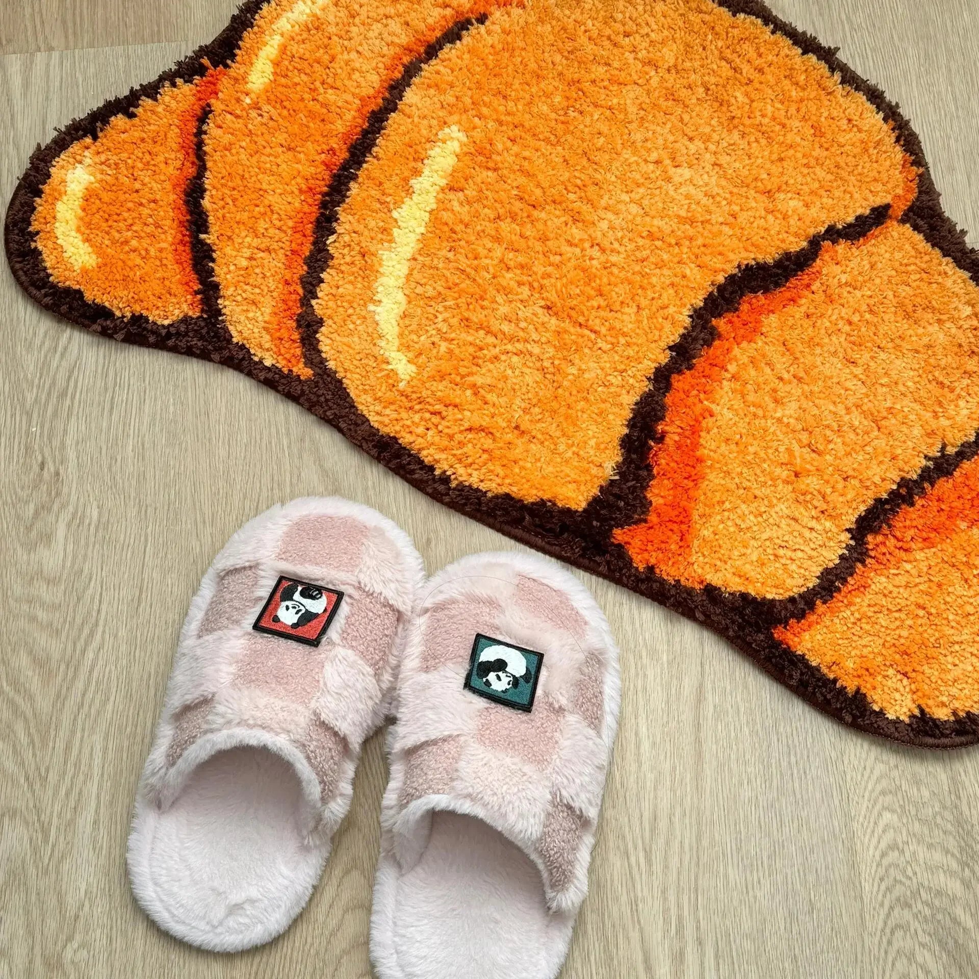 Non-Slip Croissant Bathroom Mat – Water Absorbent Flocking Bath Rug for Safety and Comfort, 60cm x 40cm-4