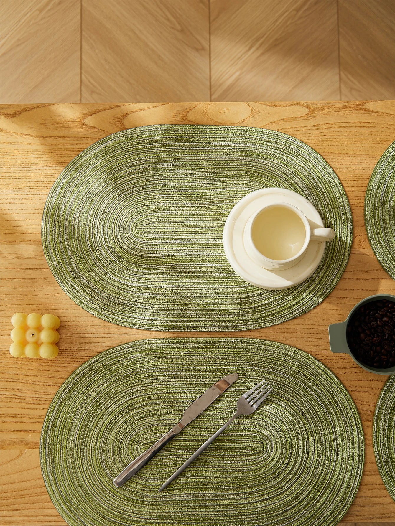 Set of 4 Washable Heat-Resistant Placemats, Non-Slip, Mixed Colors, 12 x 18 Inches for Kitchen Dining Table 3