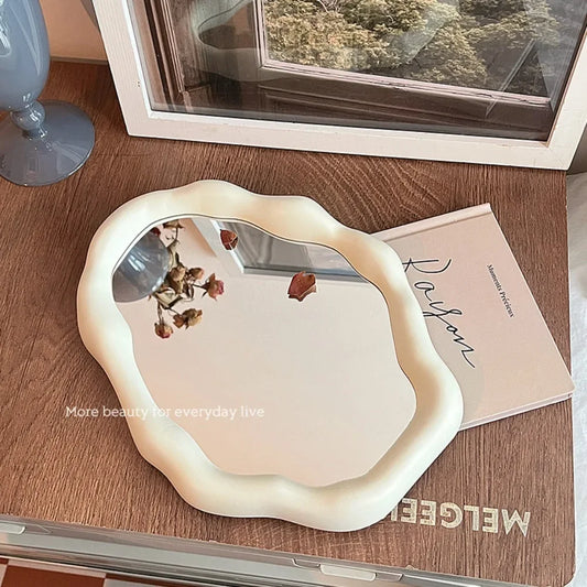 Cloud-Shaped Makeup Mirror with Velvet Base – Decorative Standing Mirror for Grooming and Photo Display, 26 x 18 cm-2