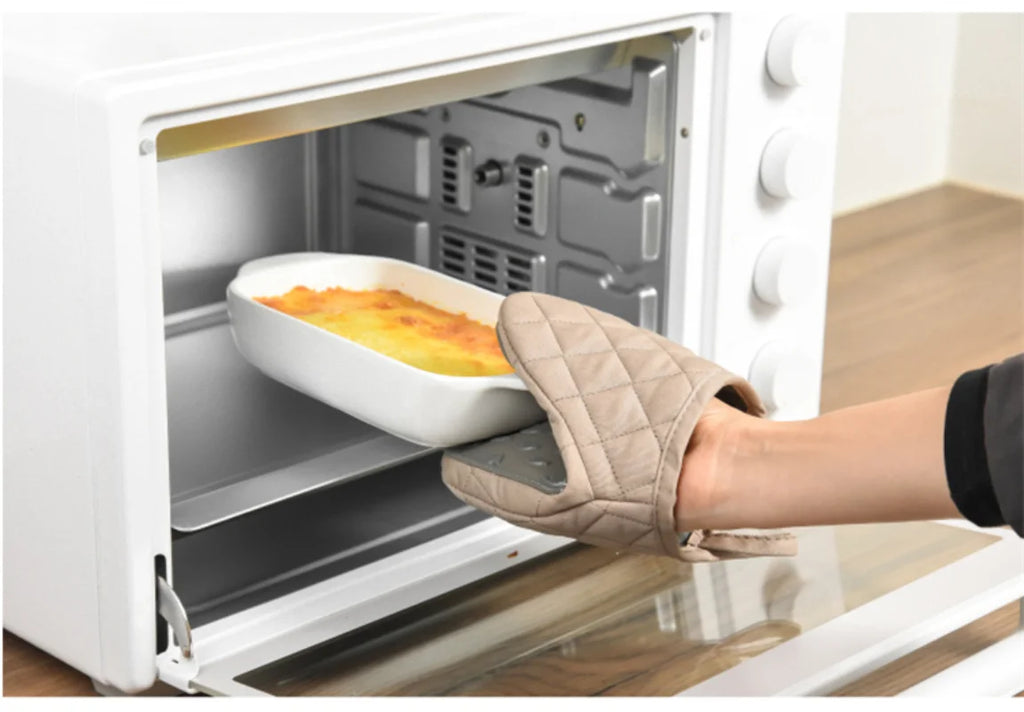 Silicone oven glove – Heat-resistant – Non-slip fish design – Comfortable kitchen accessory 1
