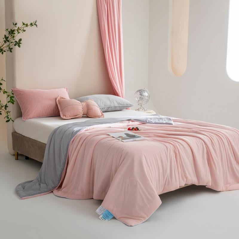 Silk summer quilt – Cooling blush fabric – Lightweight and breathable – Perfect for warm nights 1