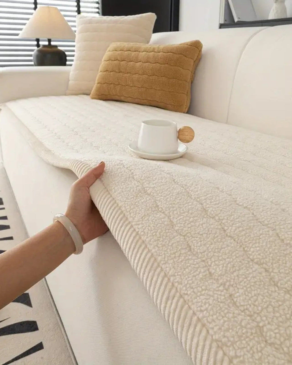 Sofa cover – Plush fabric – Elegant neutral tones – Pet-friendly and machine washable 5