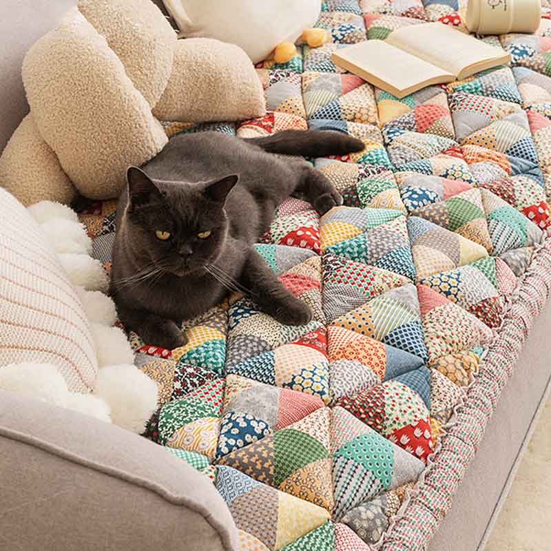 Sofa protector – Quilted design – Non-slip backing – Durable polypropylene cotton 2