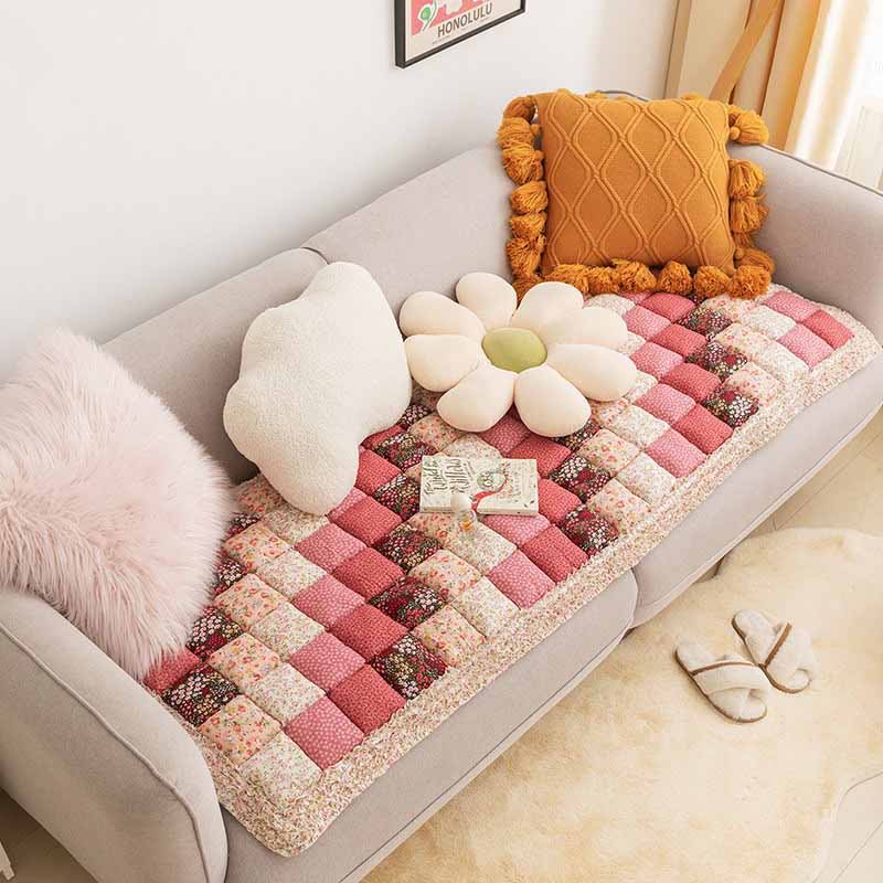 Sofa protector – Quilted design – Non-slip backing – Durable polypropylene cotton 5