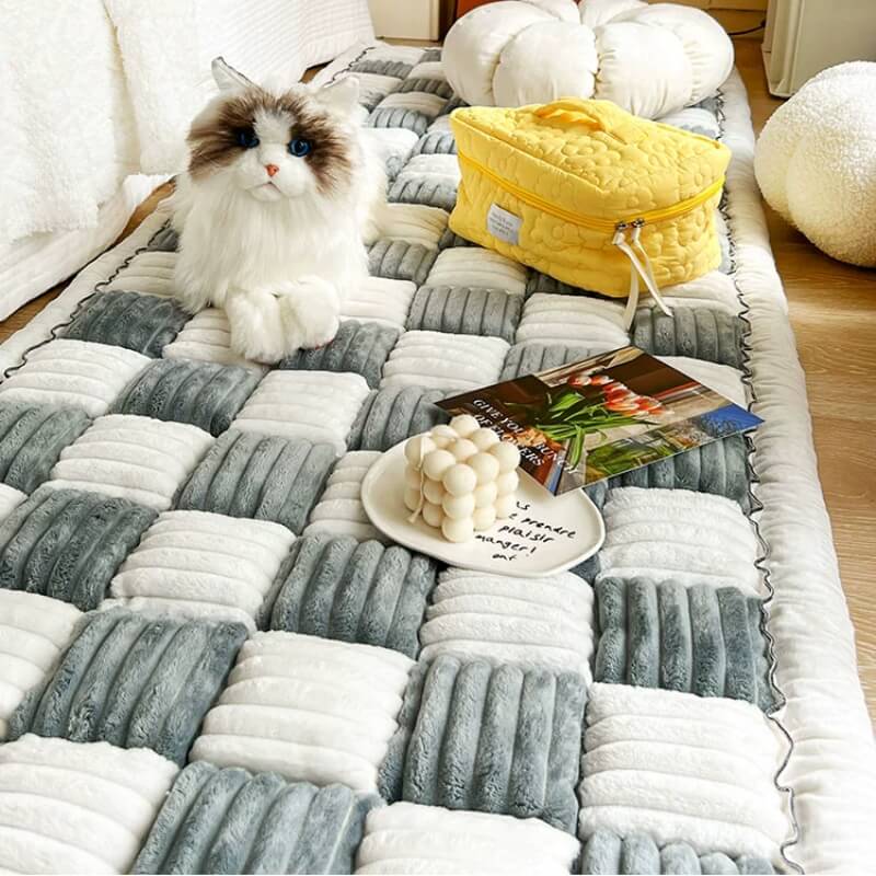 Sofa protector – Quilted design – Non-slip backing – Durable polypropylene cotton 9
