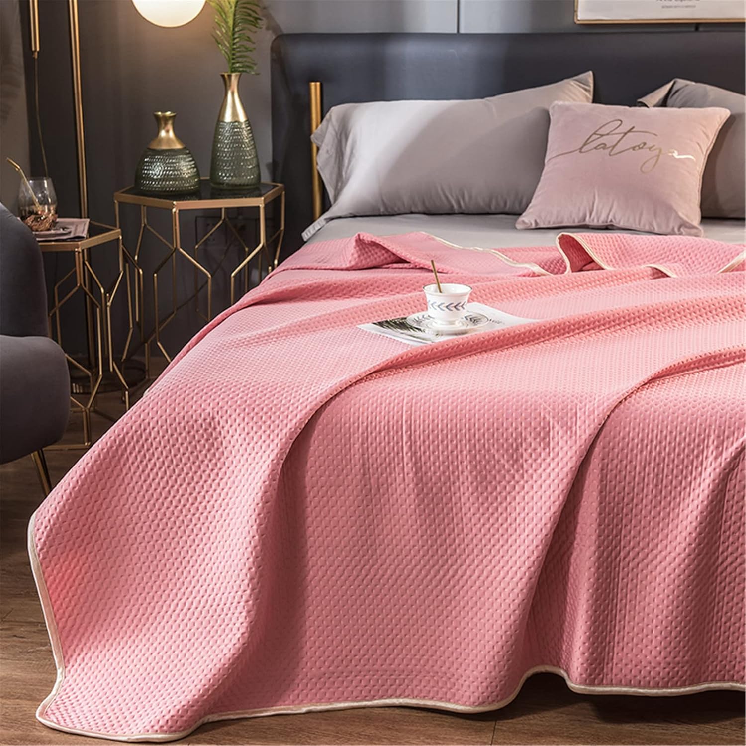 Summer quilt – Lightweight silk blend – Blush color – Elegant bedding for warm nights 1