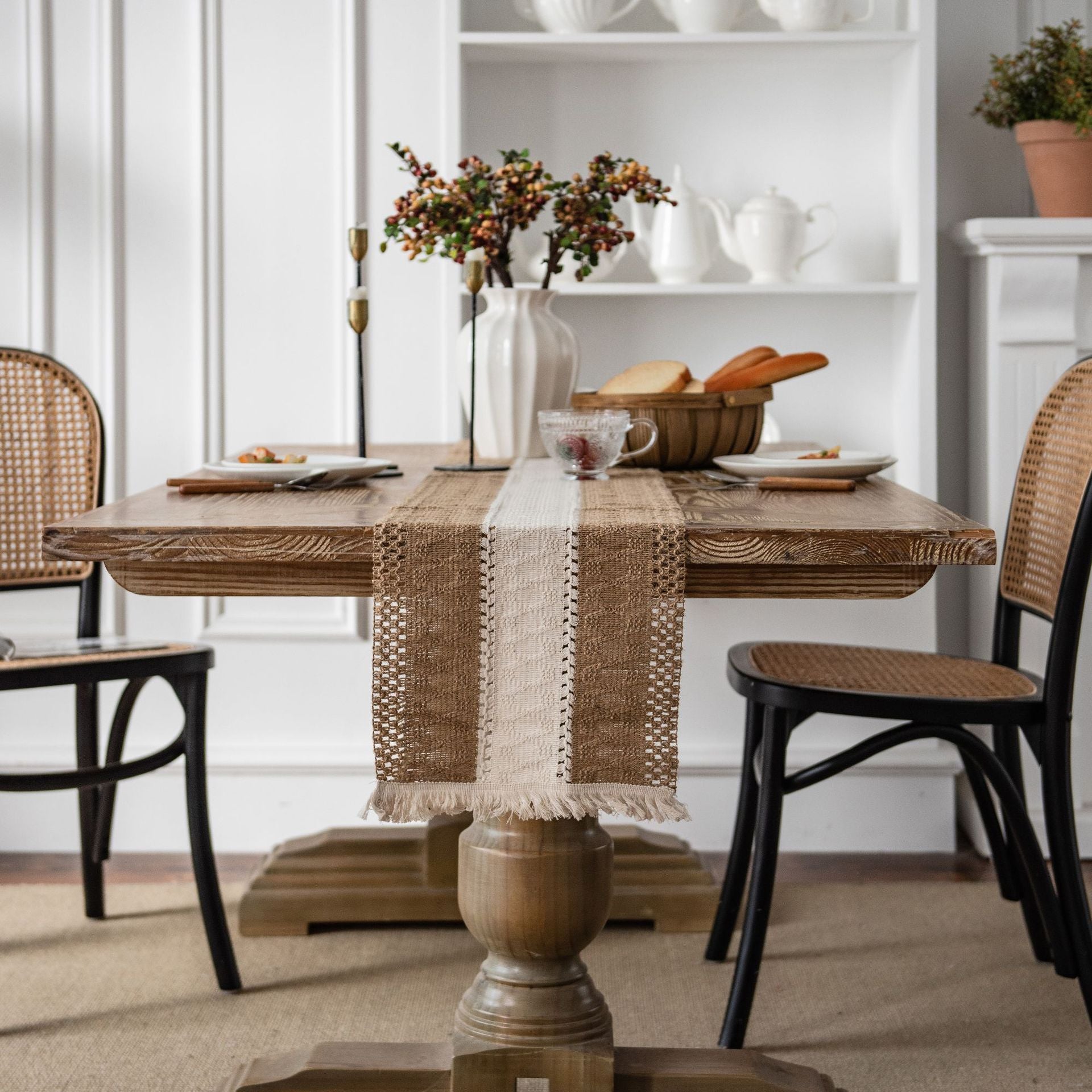 Table runner – 100% polyester – Rustic white and brown striped – Perfect for dining tables 5