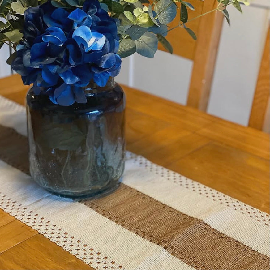 Table runner – Cotton-linen blend – Boho style with tassels – Rustic charm for dining tables 4