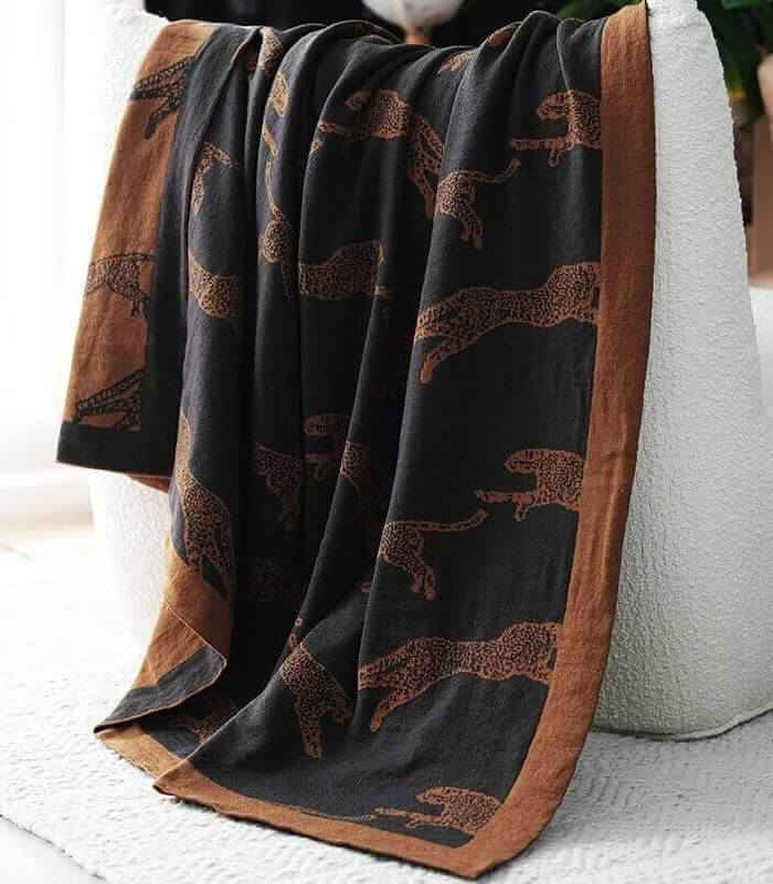 Throw blanket – Double-sided cotton blend – Leopard print – Cozy home accent – 51 x 71 in 1