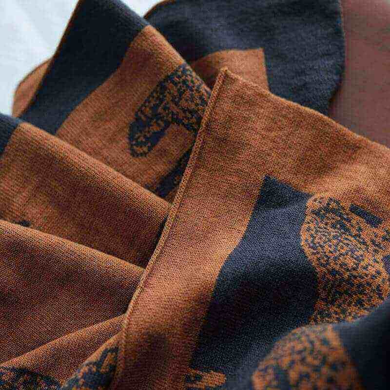 Throw blanket – Double-sided cotton blend – Leopard print – Cozy home accent – 51 x 71 in 4