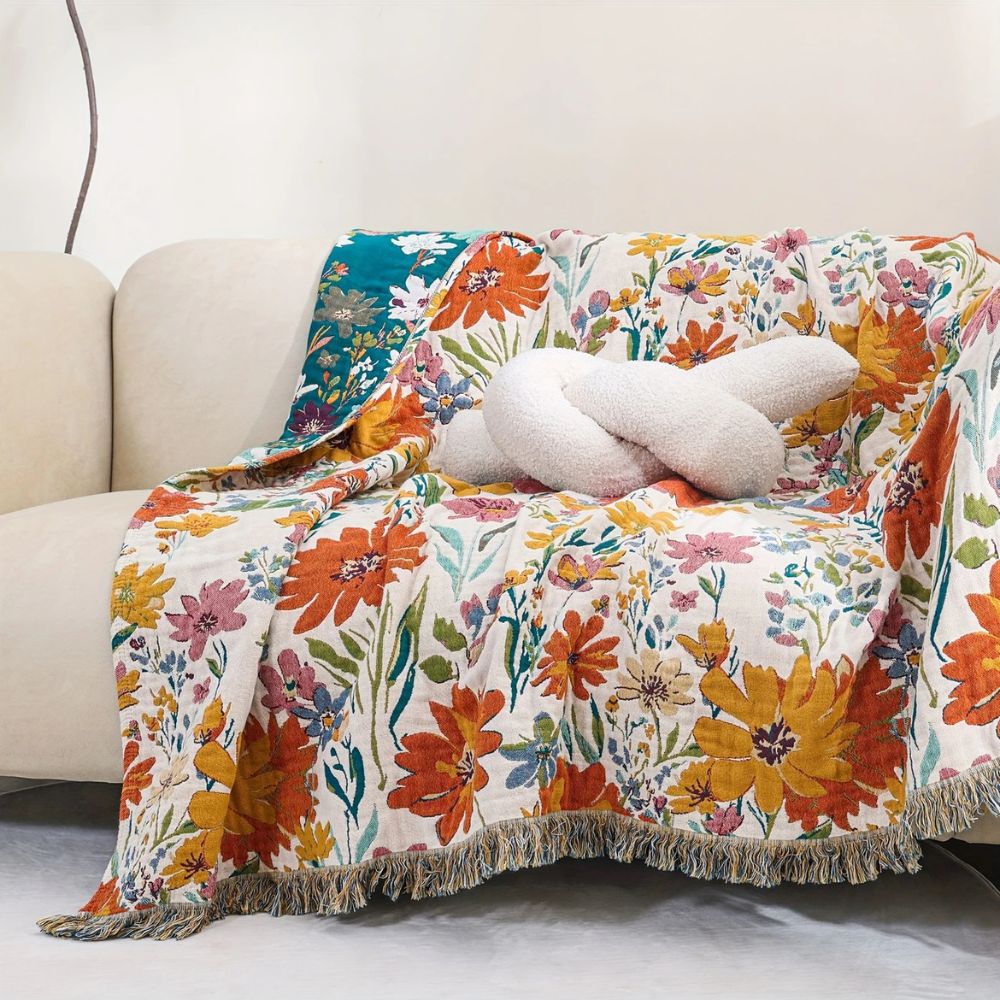 Throw blanket – Soft cotton – Multicolored floral design – Lightweight and breathable – Perfect for summer lounging 2