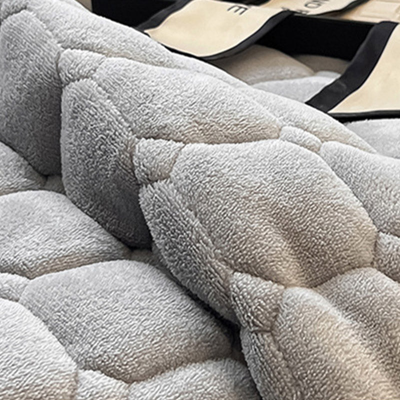 Throw blanket – Soft fabric – Modern square texture – Cozy home accessory 5