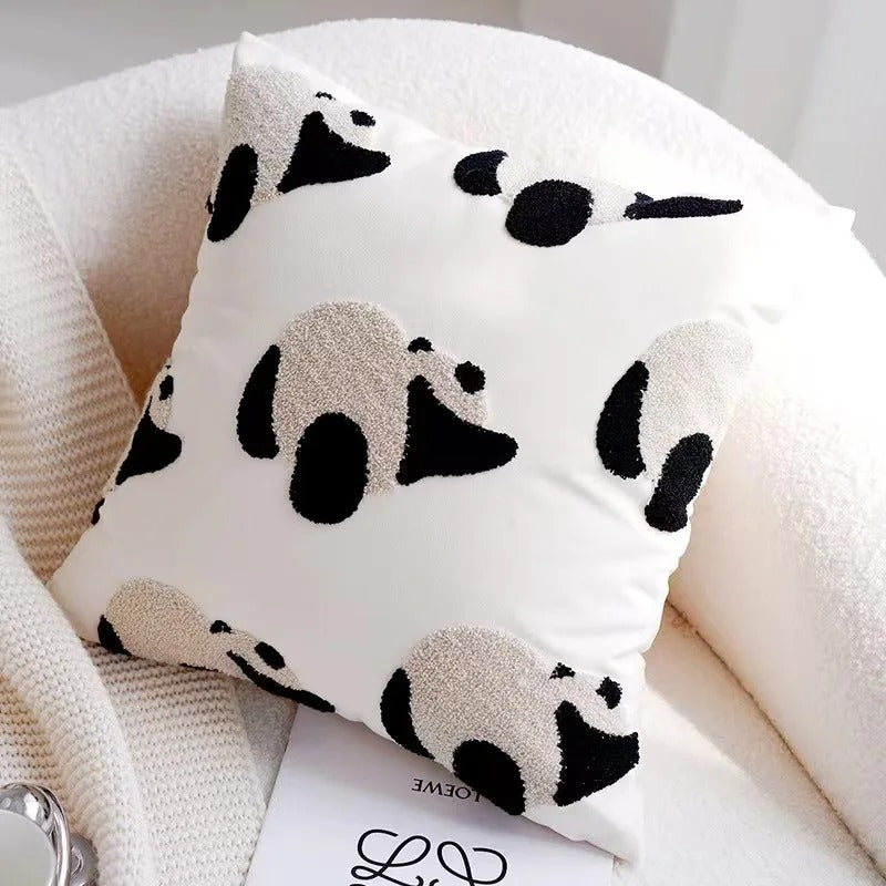 Throw pillow cover – 100% polyester – Cute embroidered animal design – Cozy home accessory – 17.7 x 17.7 in 17