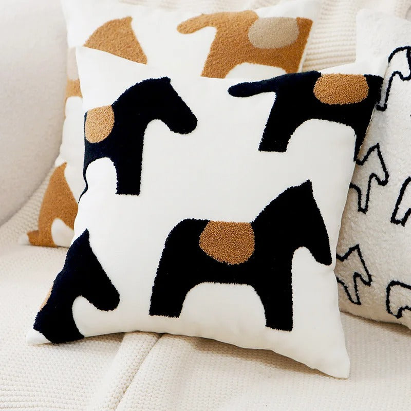 Throw pillow cover – 100% polyester – Cute embroidered animal design – Cozy home accessory – 17.7 x 17.7 in 19