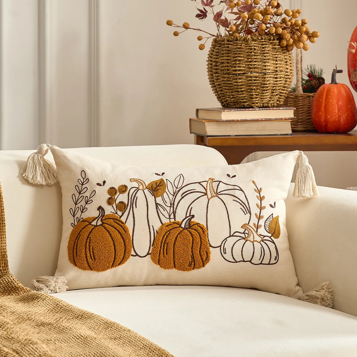 Throw pillow cover – Velvet – Pumpkin design – Autumn decor – 30 x 50 cm and 45 x 45 cm 6