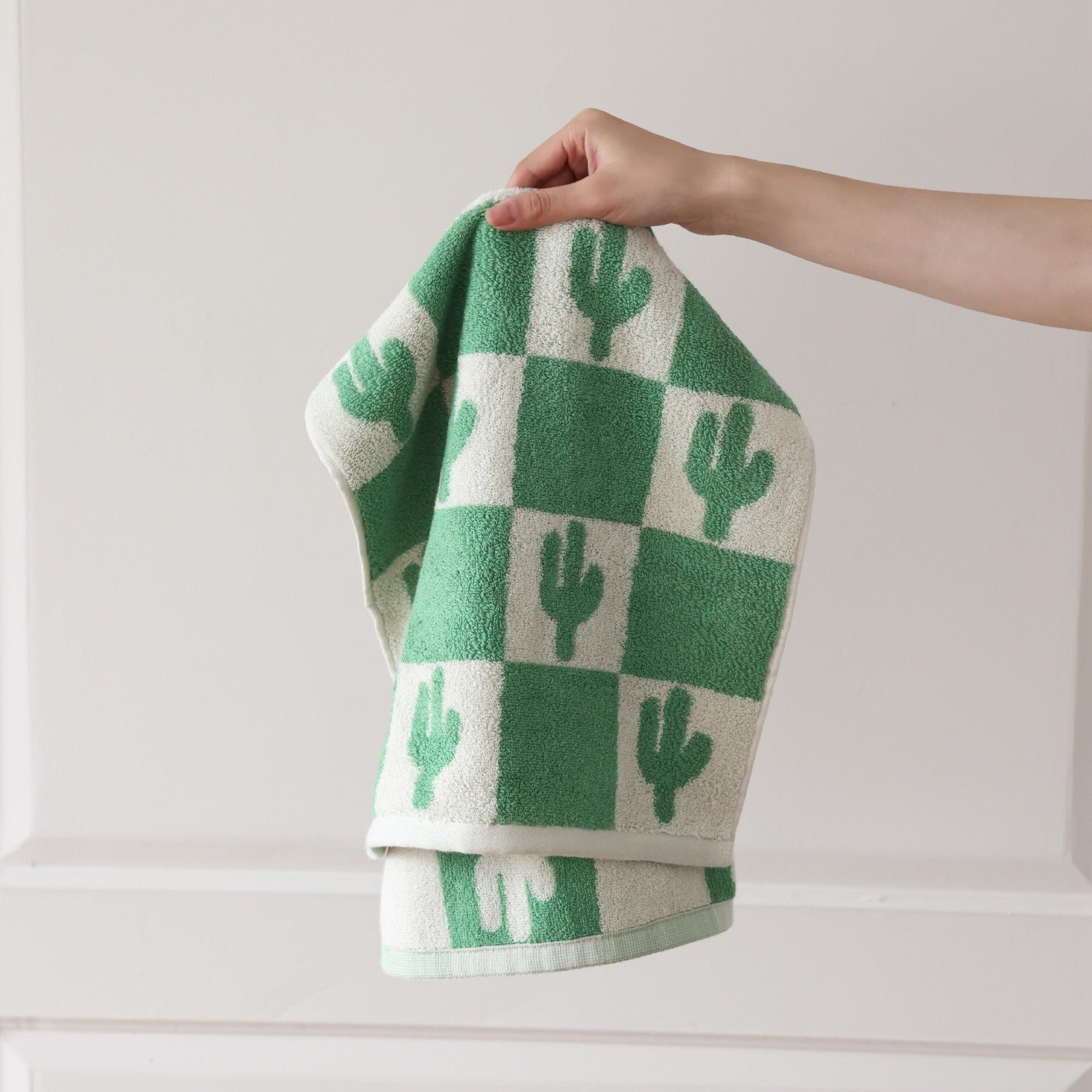 Towel set – Cotton – Cactus and palm design – Beach or spa use – Absorbent and durable 0