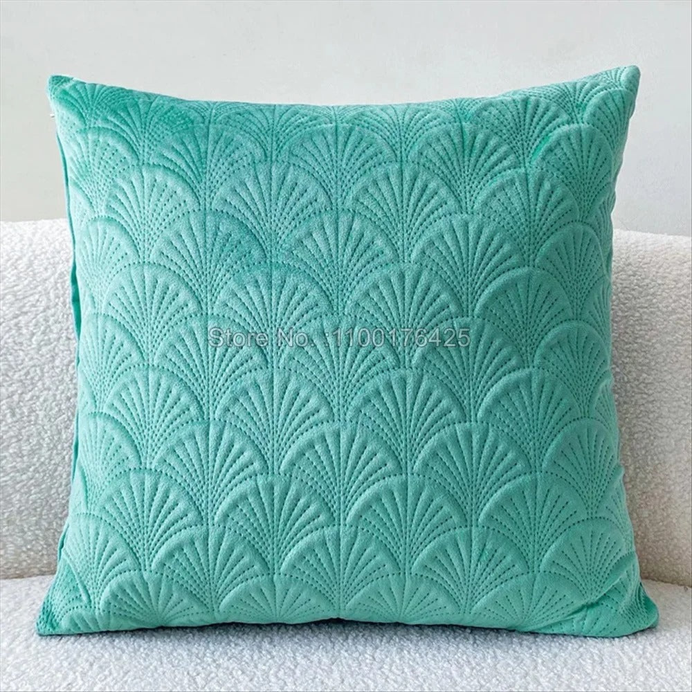 Velvet cushion covers – Soft fabric – Distinctive shell design – Cozy home accents – 17.7 x 17.7 in 10