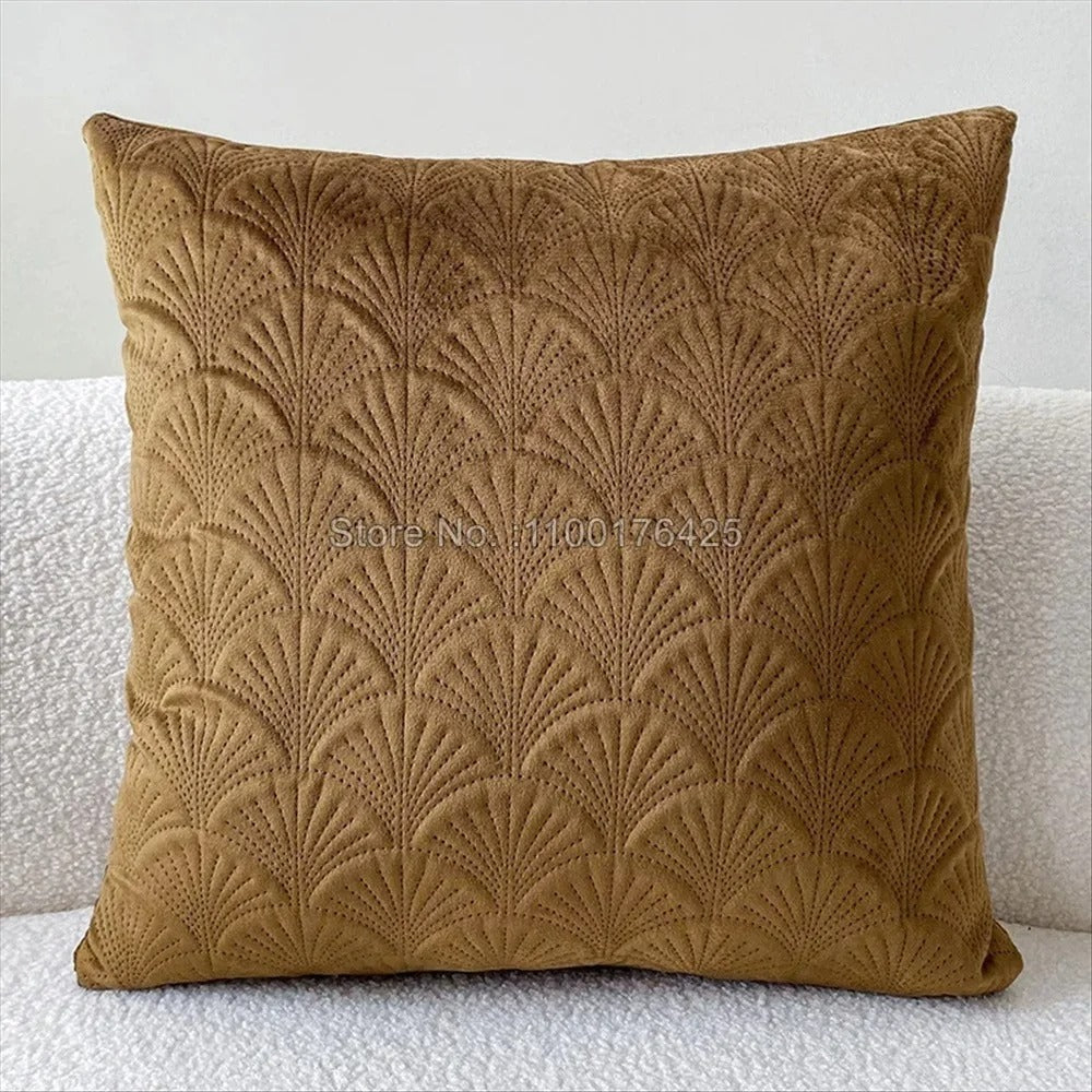 Velvet cushion covers – Soft fabric – Distinctive shell design – Cozy home accents – 17.7 x 17.7 in 7