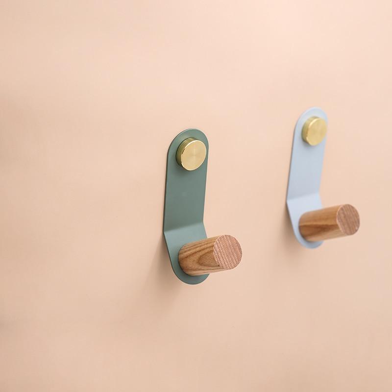 Wall hook – Minimalist oak and brass – Soft pastel colors – Coat hooks for wall – Versatile storage solution 2