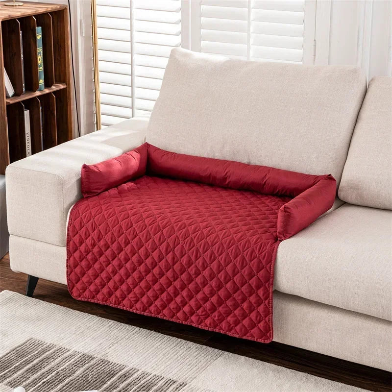 Waterproof dog blanket in gray, featuring a non-slip base for stability. Made from eco-friendly fabric, this versatile blanket is perfect for keeping your pet 4