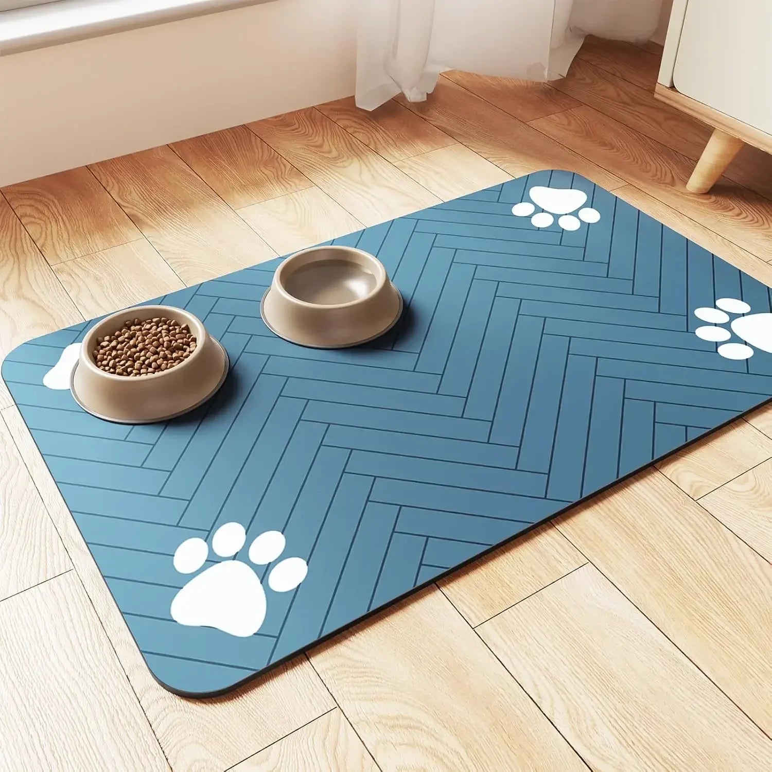 Waterproof dog food mat in a sleek gray design. Features anti-slip backing for stability, quick-dry material for easy cleanup, and stain-resistant surface 0