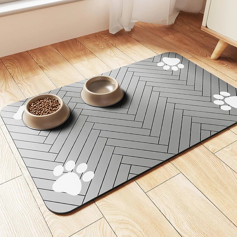 Waterproof dog food mat in a sleek grey design, featuring an anti-slip backing for stability. Made from durable, quick-dry material that resists 10