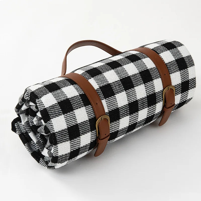 Waterproof picnic blanket – Foldable outdoor mat – Soft PEVA – 59 x 79 in – Ideal for beach, park, and camping 12