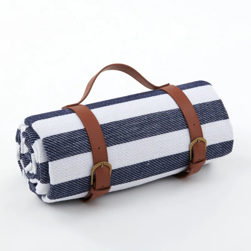 Waterproof picnic blanket – Foldable outdoor mat – Soft PEVA – 59 x 79 in – Ideal for beach, park, and camping 13