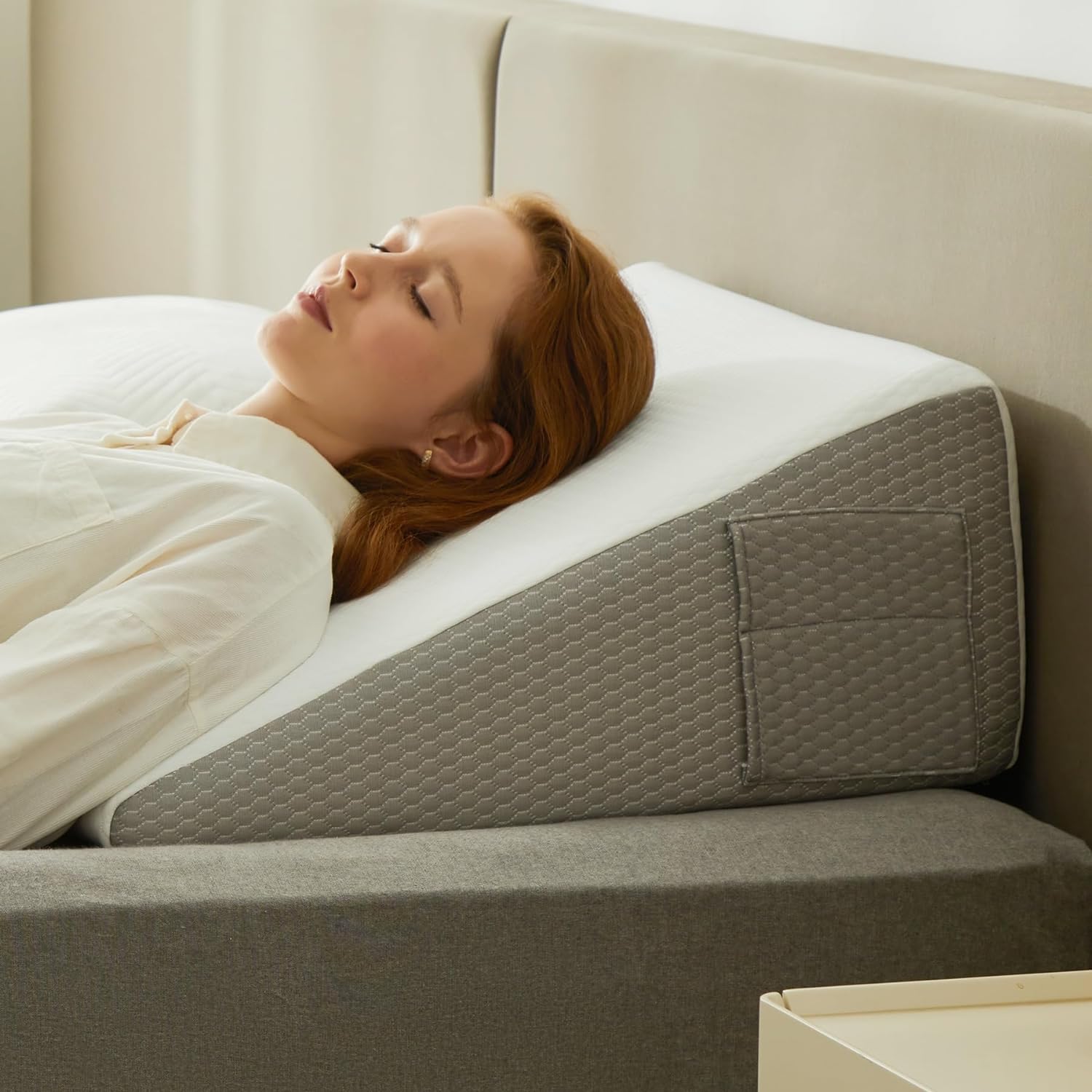 Wedge pillow – Ergonomic memory foam – Hypoallergenic cover – Ideal for back and neck support 0