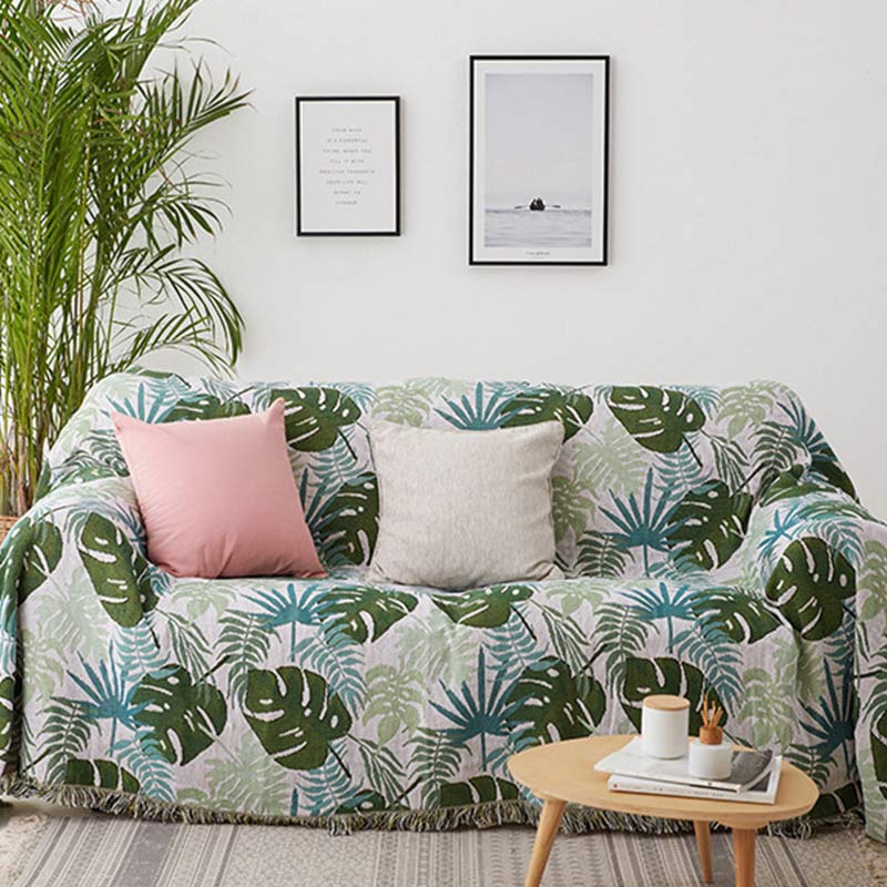 Fringed sofa throw – high-quality sofa covers for an elegant look