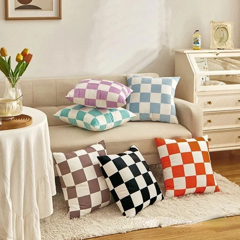 Vintage Decorative Pillow in Checked Design