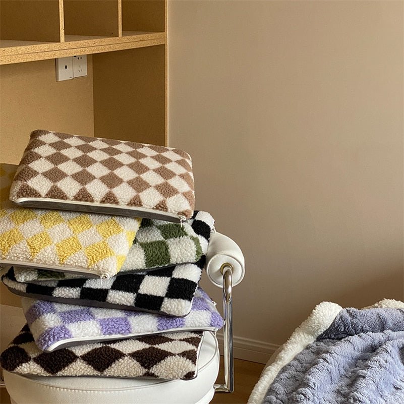 Checkerboard Memory Foam Seat Cushion – Stylish & Comfortable for Home, Office & Car
